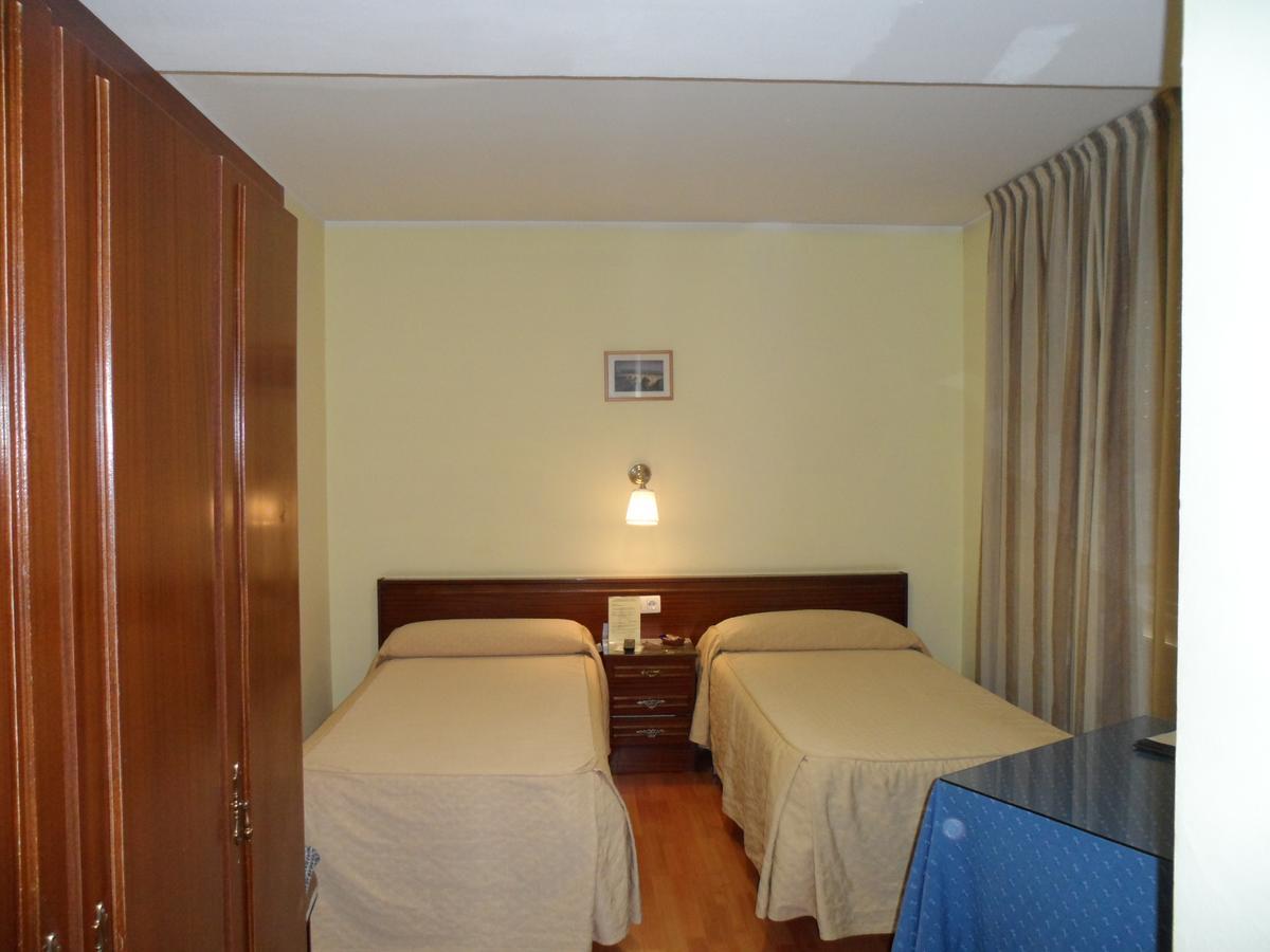 Hostal Coruna Astorga Ngoại thất bức ảnh