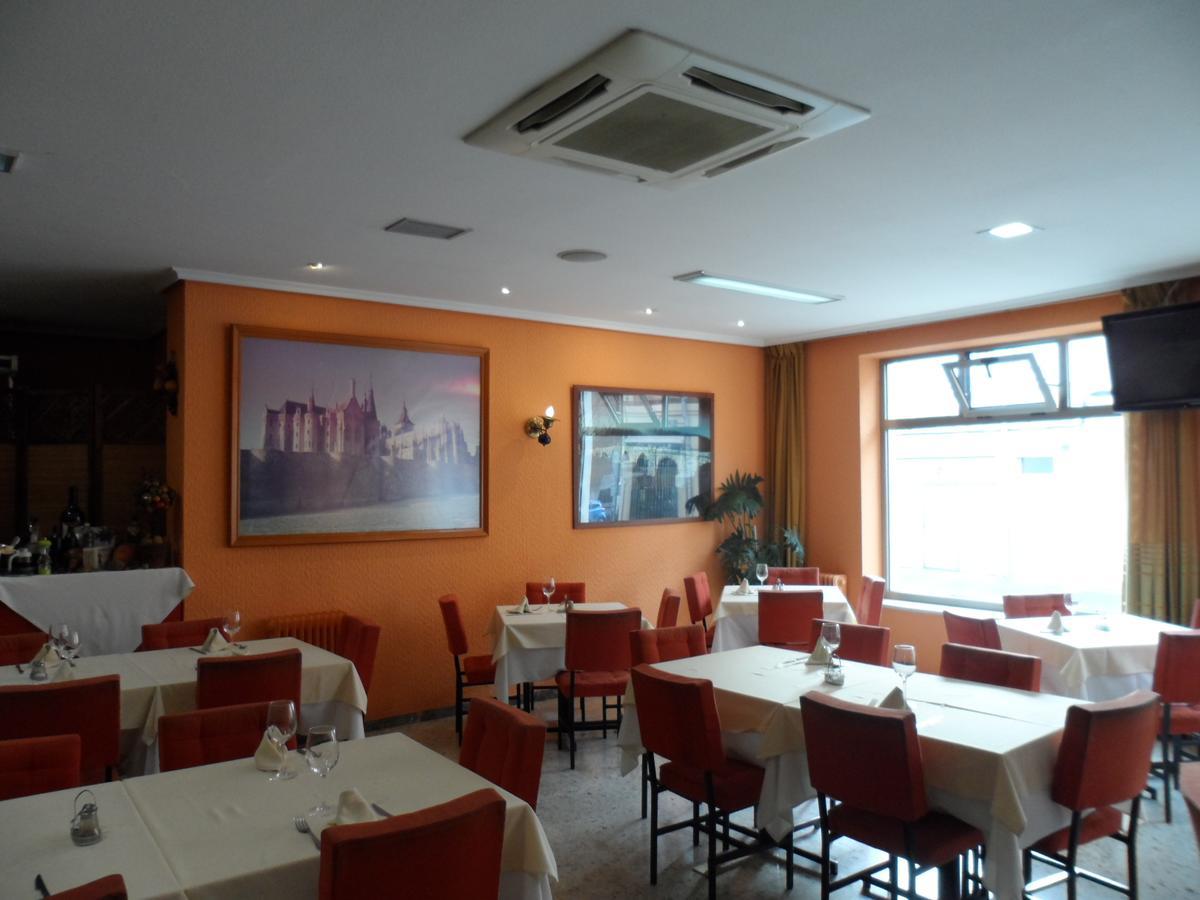 Hostal Coruna Astorga Ngoại thất bức ảnh