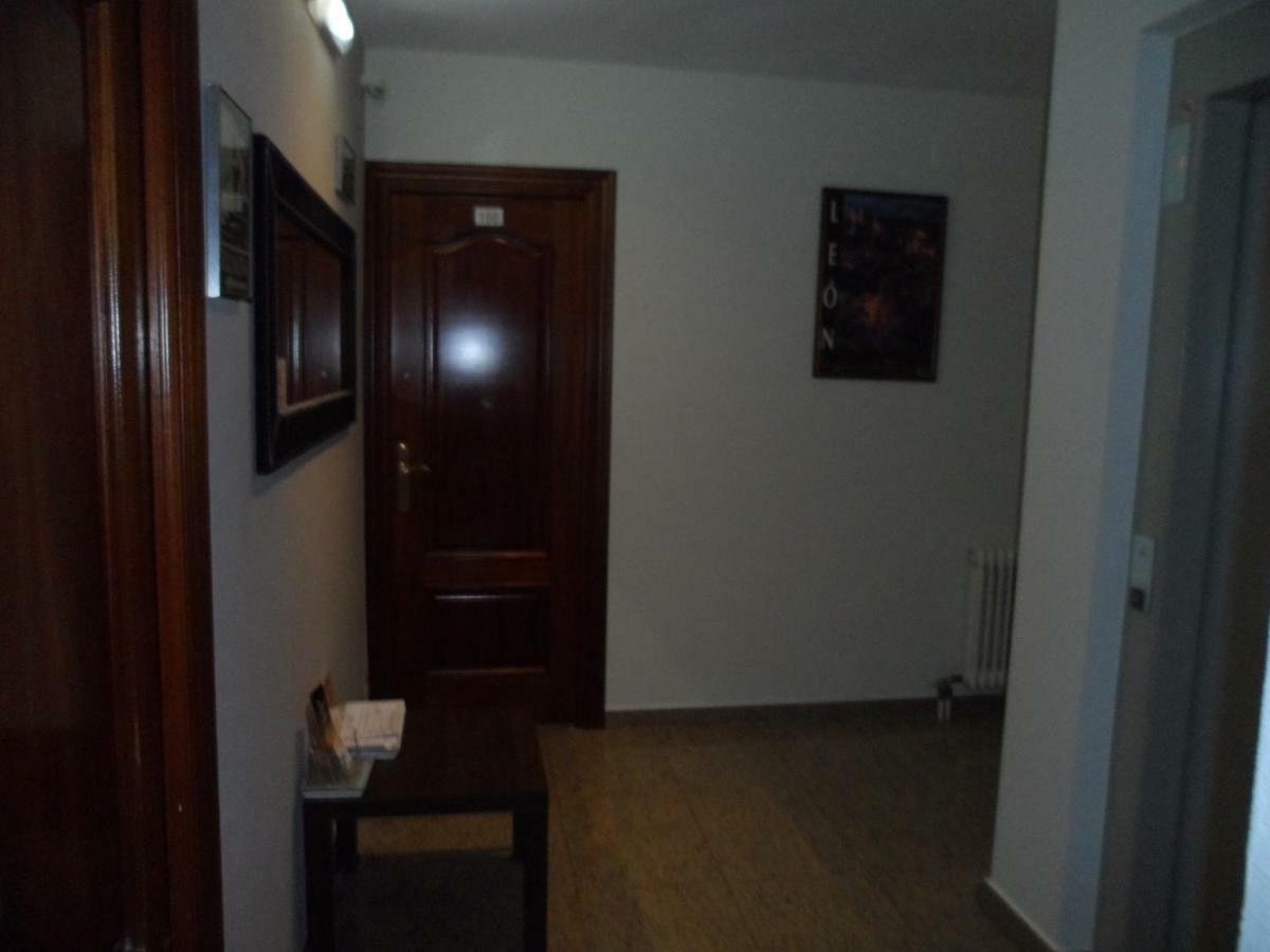 Hostal Coruna Astorga Ngoại thất bức ảnh