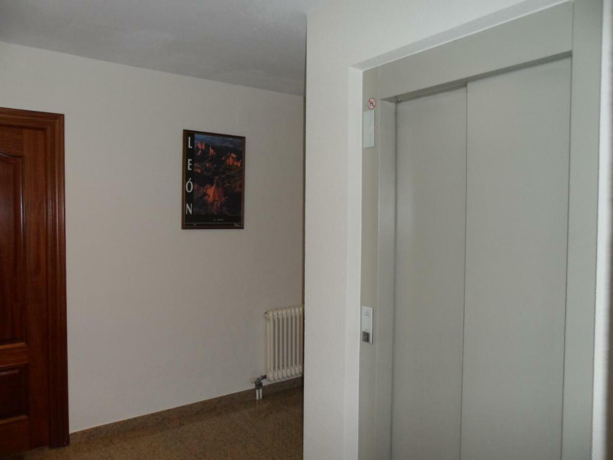Hostal Coruna Astorga Ngoại thất bức ảnh